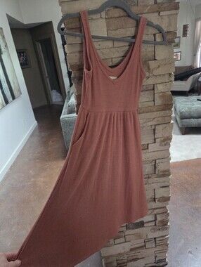 Chaser Sleeveless V-Neck Ribbed Midi Dress in Rust